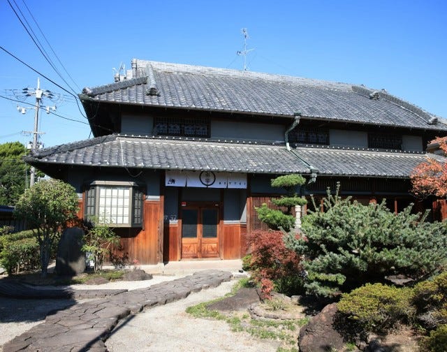 神戸発祥の人気カレーが楽しめるスポットが大阪に誕生