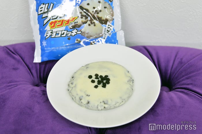 白いブラックサンダー チョコクッキー(C)モデルプレス