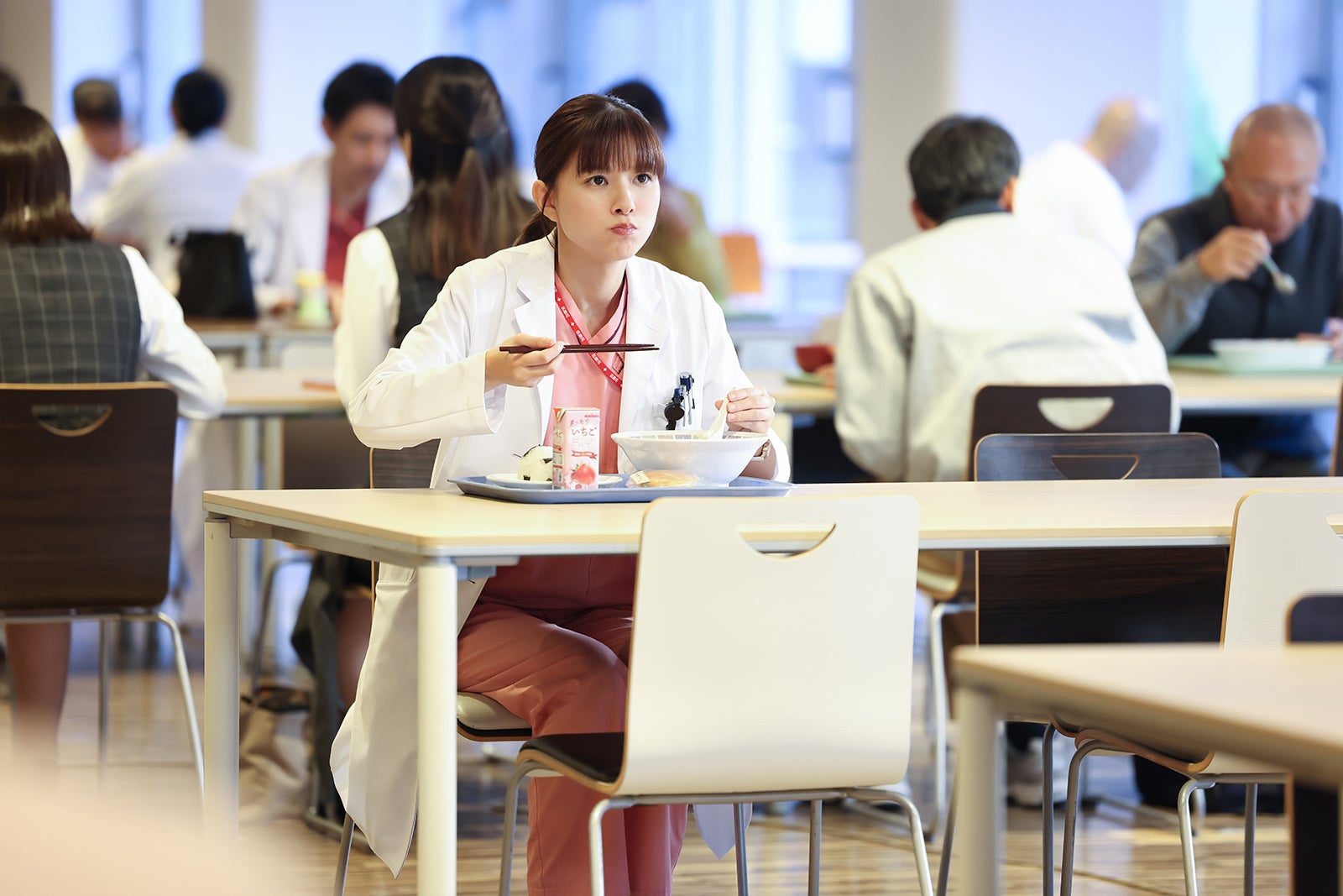 芳根京子「まどか26歳、研修医やってます！」第1話（C）TBS