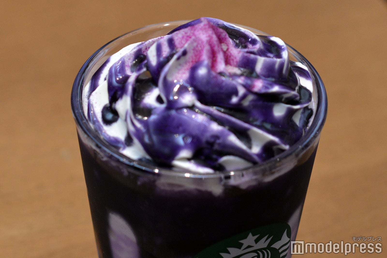 パープル ハロウィン フラペチーノ（C）モデルプレス