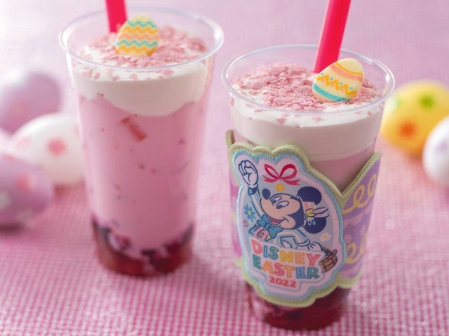 スペシャルドリンク（サクラ＆ベリー、ミルク）600円（C）Disney