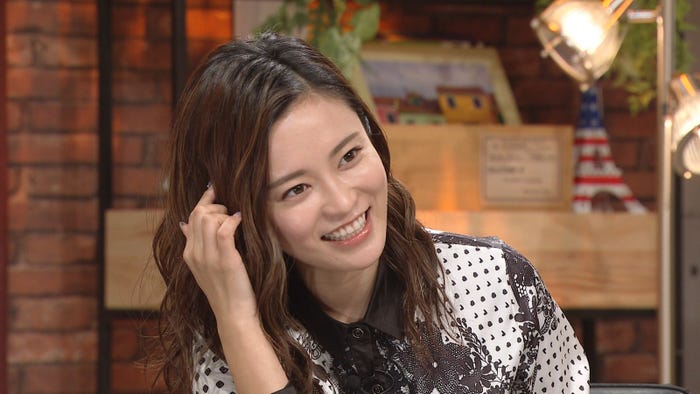 小島瑠璃子(C)日本テレビ