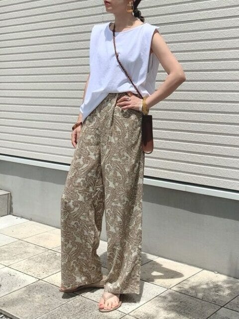 パンツ　コーデ　夏