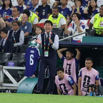なぜ日本代表はチュニジア代表を圧倒できたのか？ 森保監督の大胆な決断 半年以上使っていなかったオプションを「最適解」に