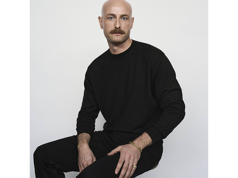 「クレージュ」 新アーティスティックディレクターにドリュー・ヘンリー氏