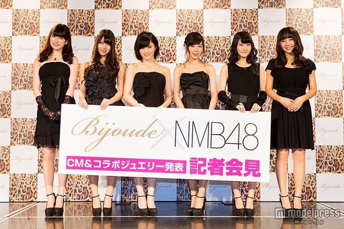 NMB48/(左から)吉田朱里、白間美瑠、山本彩、渡辺美優紀、矢倉楓子、薮下柊