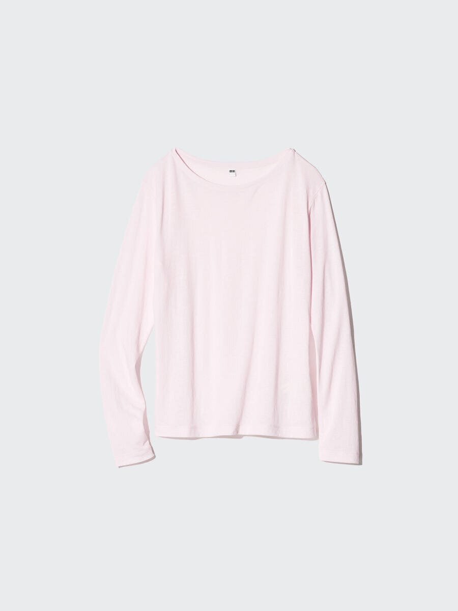 薄いピンク色のシアーTシャツ