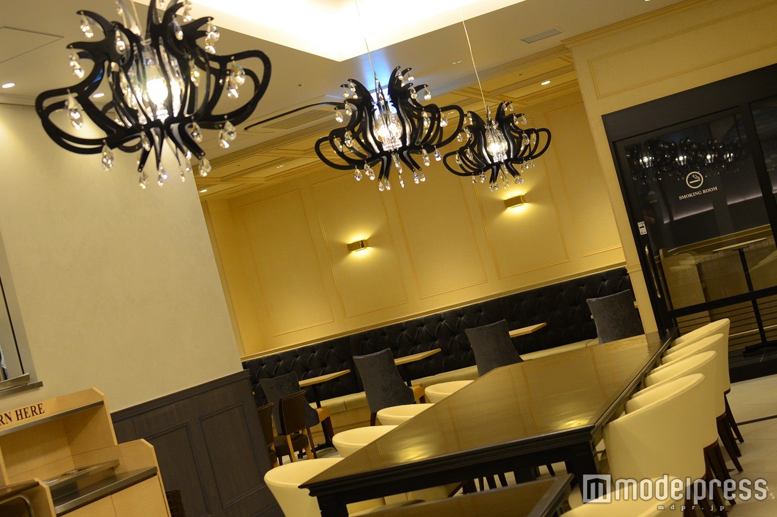 店内（C)モデルプレス