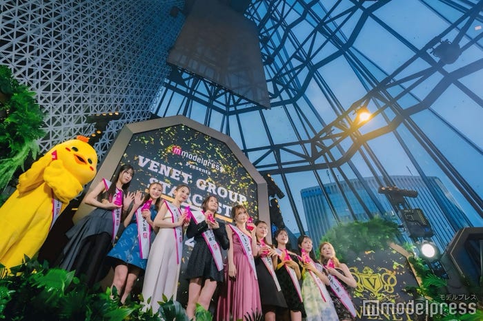 「modelpress Presents VENET GROUP STARCAST AWARD 2025」受賞者(左から)あいか、ねおまる、楓、きこ、れみれみ、五十嵐美咲、みゆう、りん、はな、うみ(C)モデルプレス