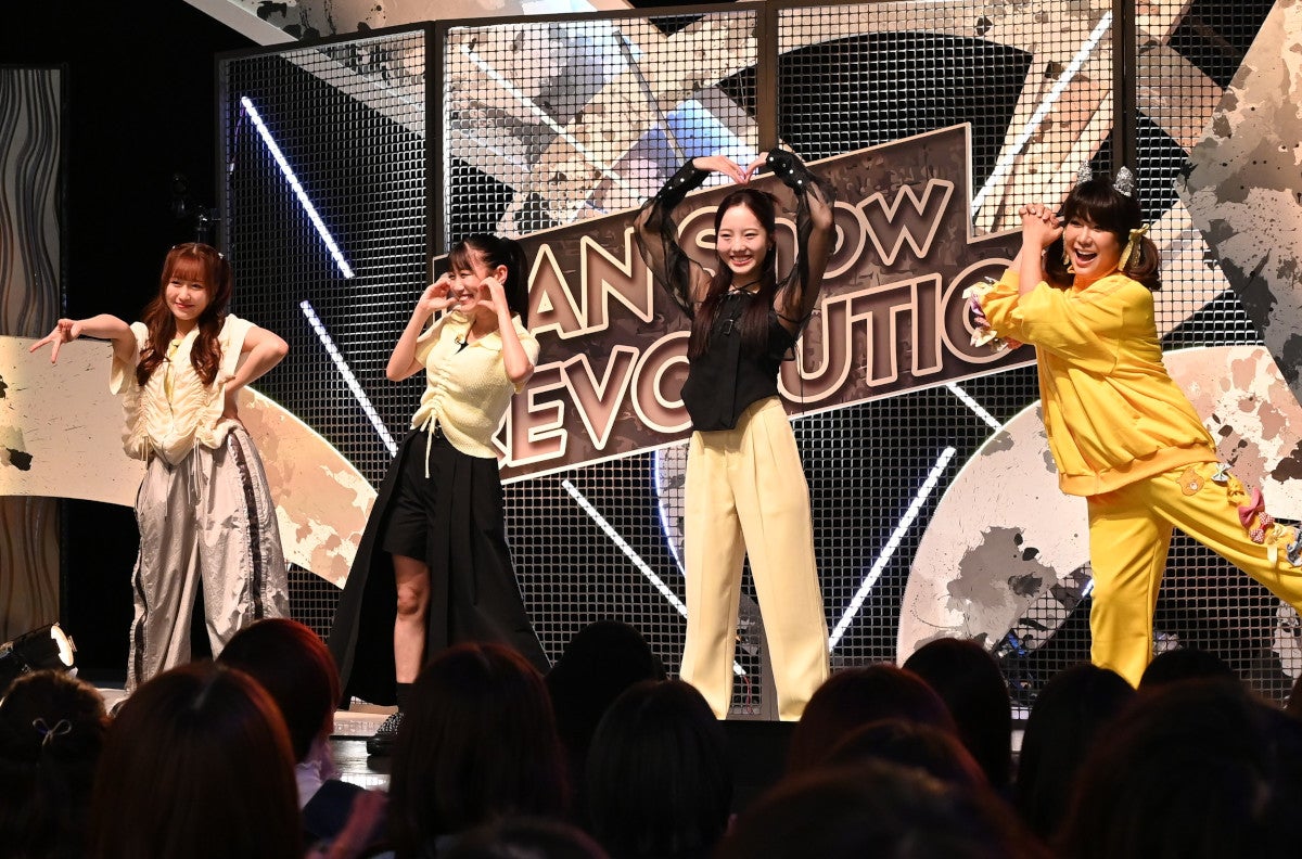 佐々木彩夏、高城れに、本田真凜、はるな愛（C）TBS