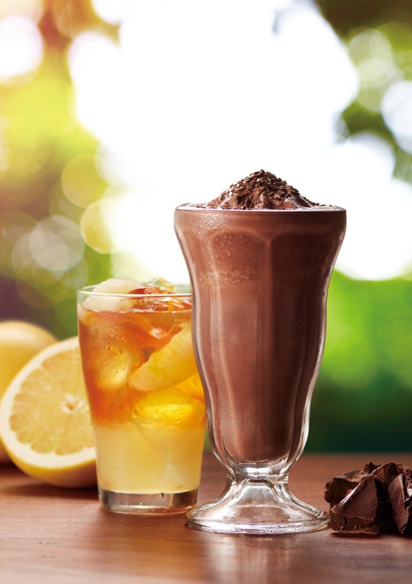 （画像左から）＆TEAグレープフルーツセパレートティー、チョコリスタ（SHAKE）