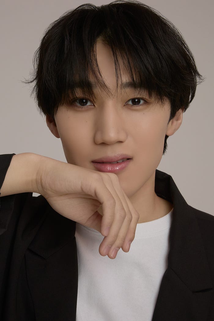 鈴川直弥(C)YK MUSIC ENTERTAINMENT