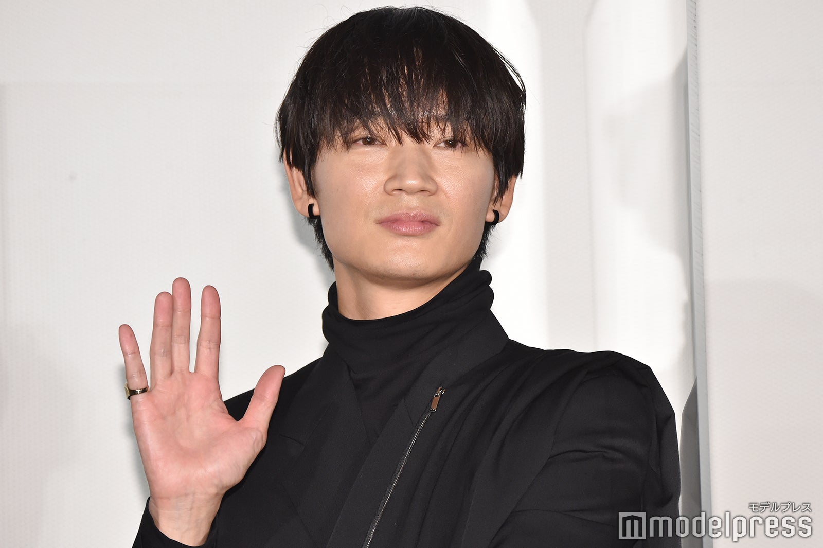 綾野剛 過去のスランプ告白 俳優もう無理かも モデルプレス