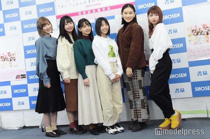 川村文乃、伊勢鈴蘭、上國料萌衣、橋迫鈴、佐々木莉佳子、竹内朱莉(C)モデルプレス