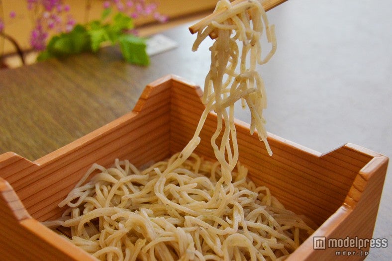 山椒が練りこまれているおそば