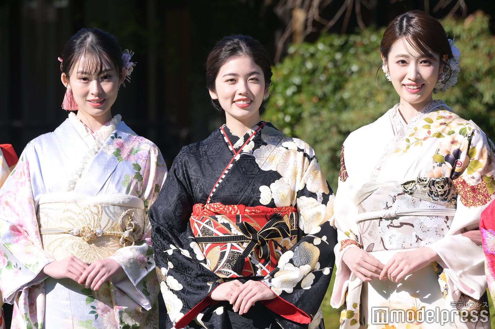 井元彩花、小芝風花、高橋ひかる（C）モデルプレス