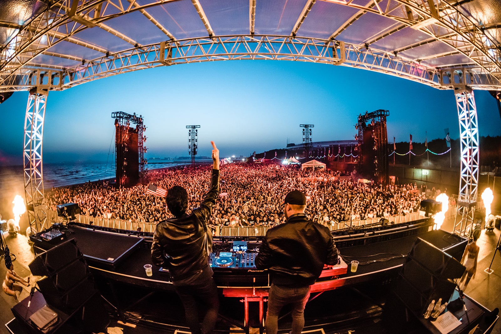 （C）The-Holy-Mountain-for-Insomniac-3