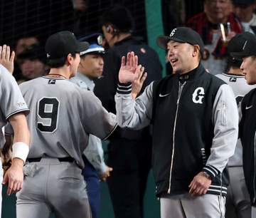 巨人・阿部監督「粘り勝った」と胸張る 阪神に甲子園で1点差勝利「紙一重のところを持ってこられるか。そこだけの勝負」