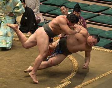 大相撲 男前で注目の大森が白星発進「立ち合いがうまくいった」元遠藤の北陣親方の教え生かす