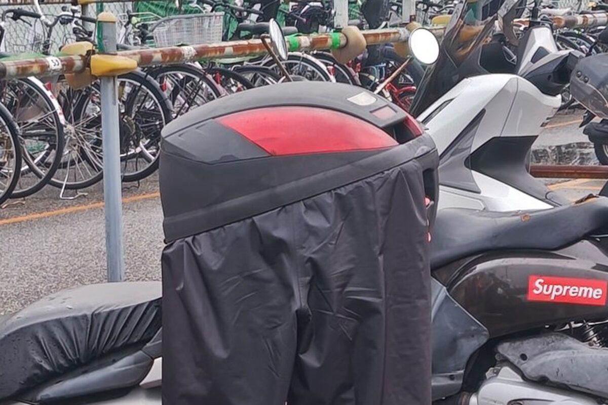 バイク駐車場の幽霊の正体