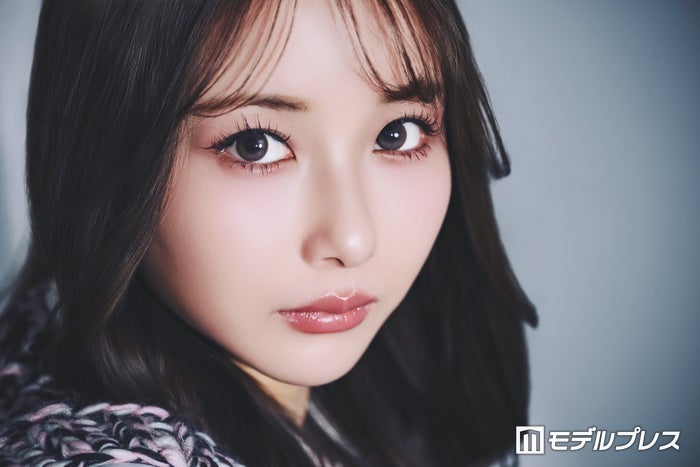 六本木美女の左右で変える“究極のまつ毛レシピ”公開 ハイライトだけで作る立体小顔＆リピ確定の「インディバ」美容法とは【 UNJOUR TOKYO ・さな】