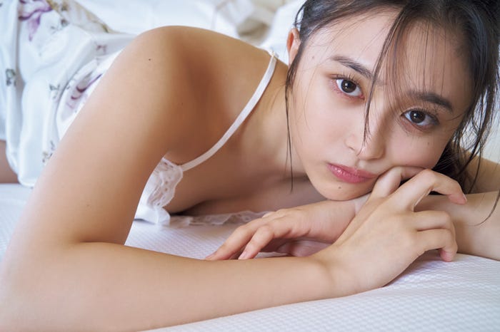 乃木坂46 井上和1st写真集(講談社)撮影/中村和孝