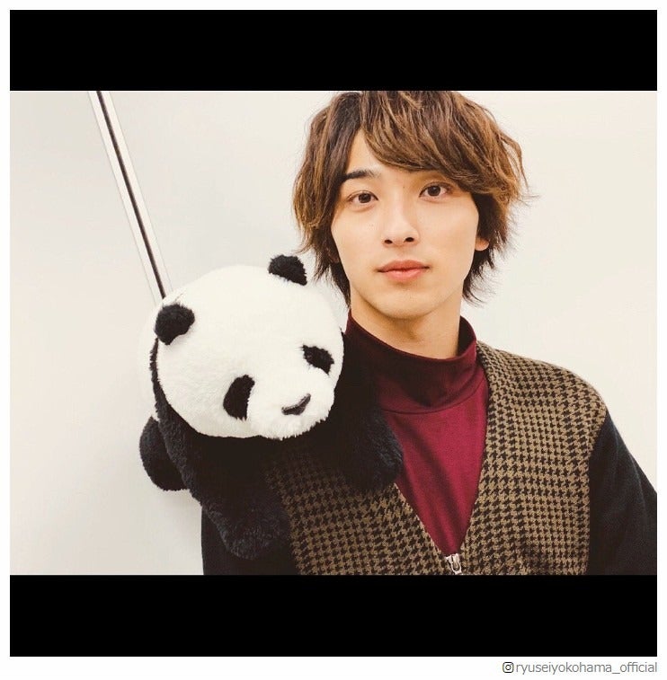 横浜流星、“パンダ乗せショット”で仕事納め報告「ターニングポイントの年になりました」