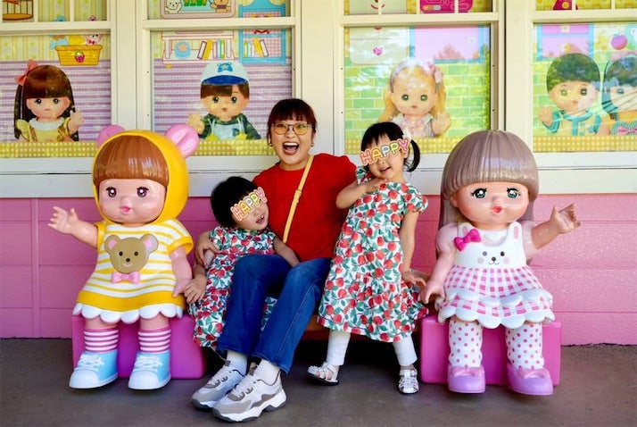 「母は爆笑でした」柳原可奈子、3歳次女の"推し活"報告に反響「みんなとってもいい笑顔」