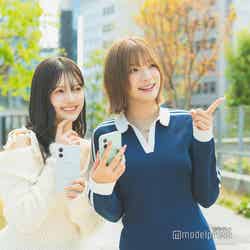 「どこから巡ろう?」と悩む2人/青井乃乃、溝部ひかる(C)モデルプレス