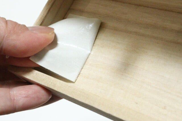 ダイソー　木製ウォールインテリア（フック付）　シール　跡残り