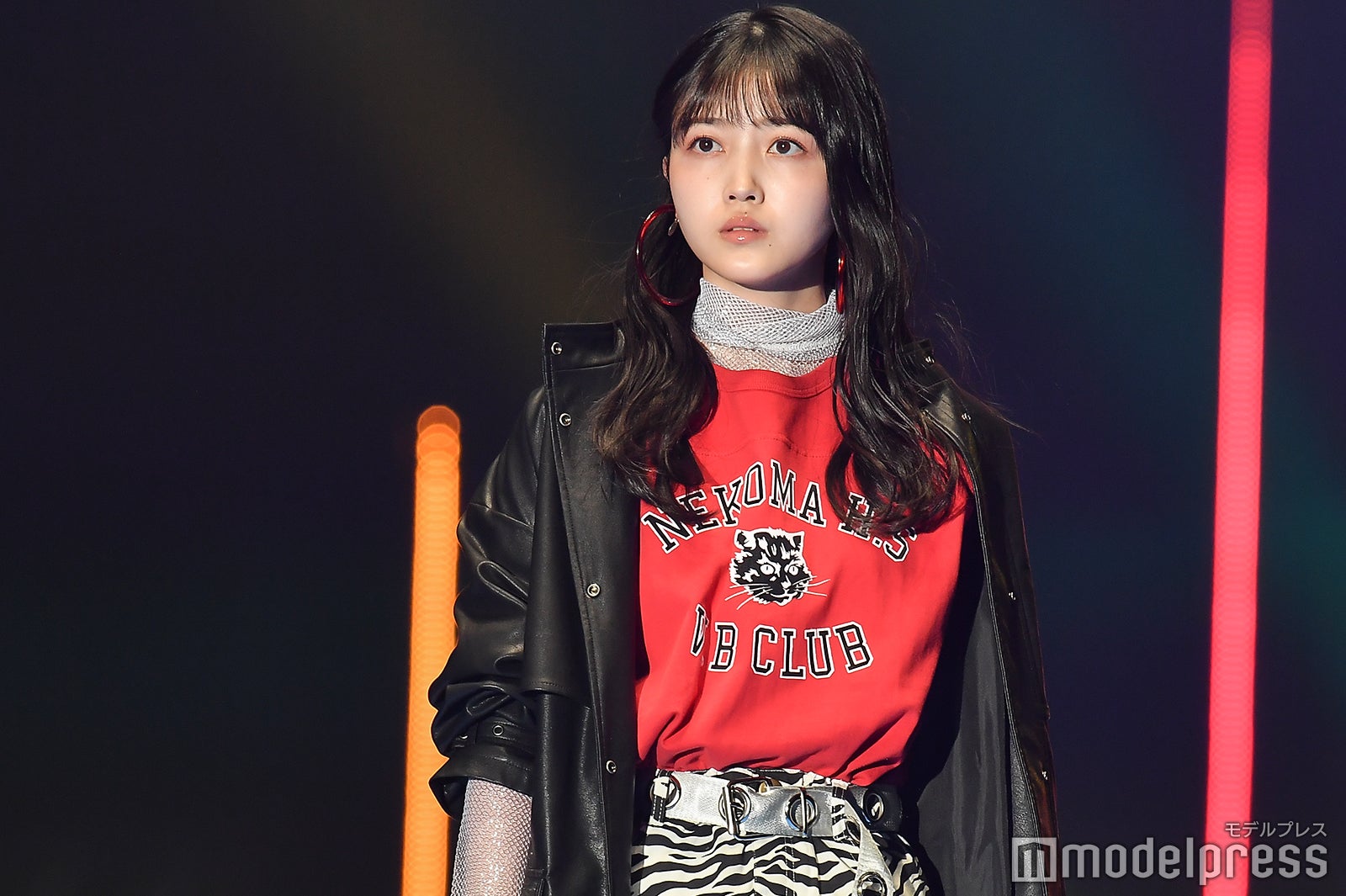 乃木坂46久保史緒里、ミニスカロックスタイルでイメージ一新