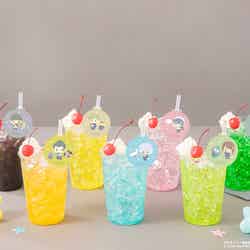 カラードリンク各税込990円(C)芥見下々/集英社・呪術廻戦製作委員会 (C)2025 SANRIO CO., LTD. APPROVAL NO. L660907