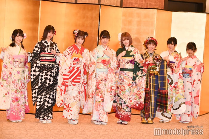 HKT48(左から)小田彩加、山下エミリー、朝長美桜、下野由貴、村重杏奈、外薗葉月、運上弘菜、堺萌香 (C)モデルプレス