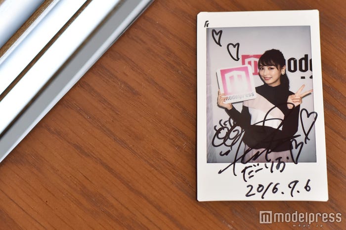 内田理央、サイン入りチェキプレゼント<モデルプレス読者限定>