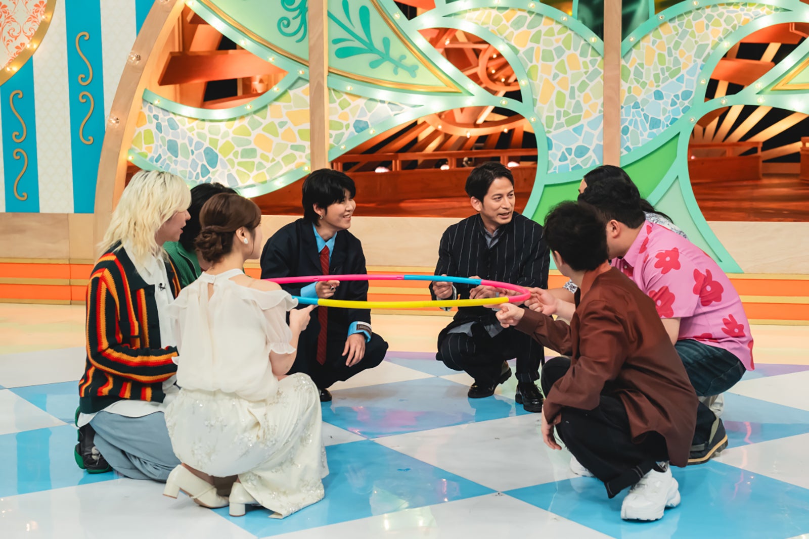Mrs. GREEN APPLEほか（C）TBS
