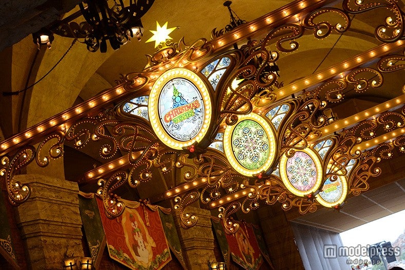 ミラコスタ通りの回廊