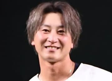 元西武の金子侑司氏が美人妻と幸せツーショット 「5回目の結婚記念日でした」