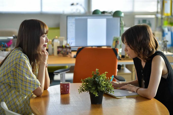 内田理央、太田莉菜(C)「来世ではちゃんとします」製作委員会