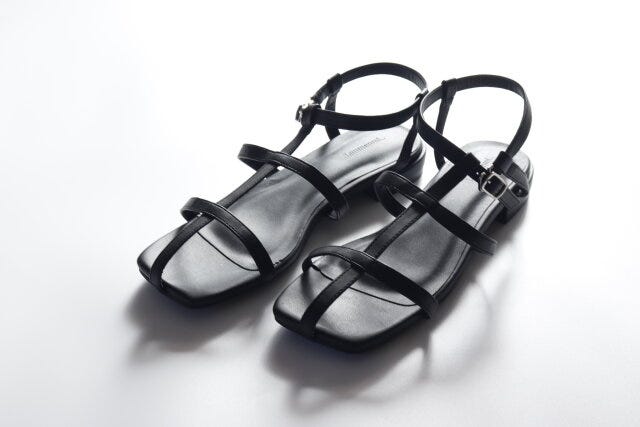 しまむら　サンダル　　黒