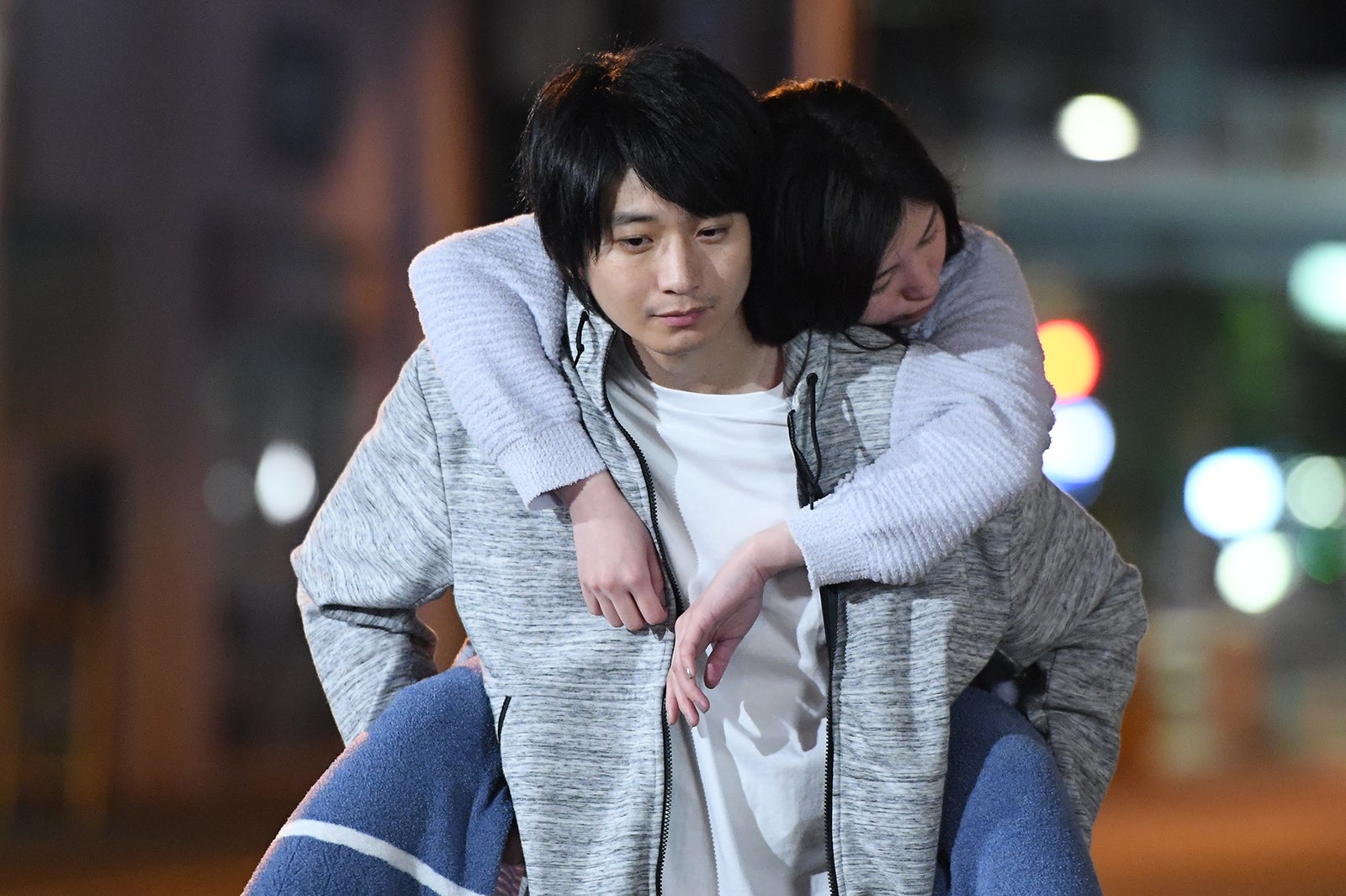 向井理・吉高由里子／「わたし、定時で帰ります。」第8話より（C）TBS