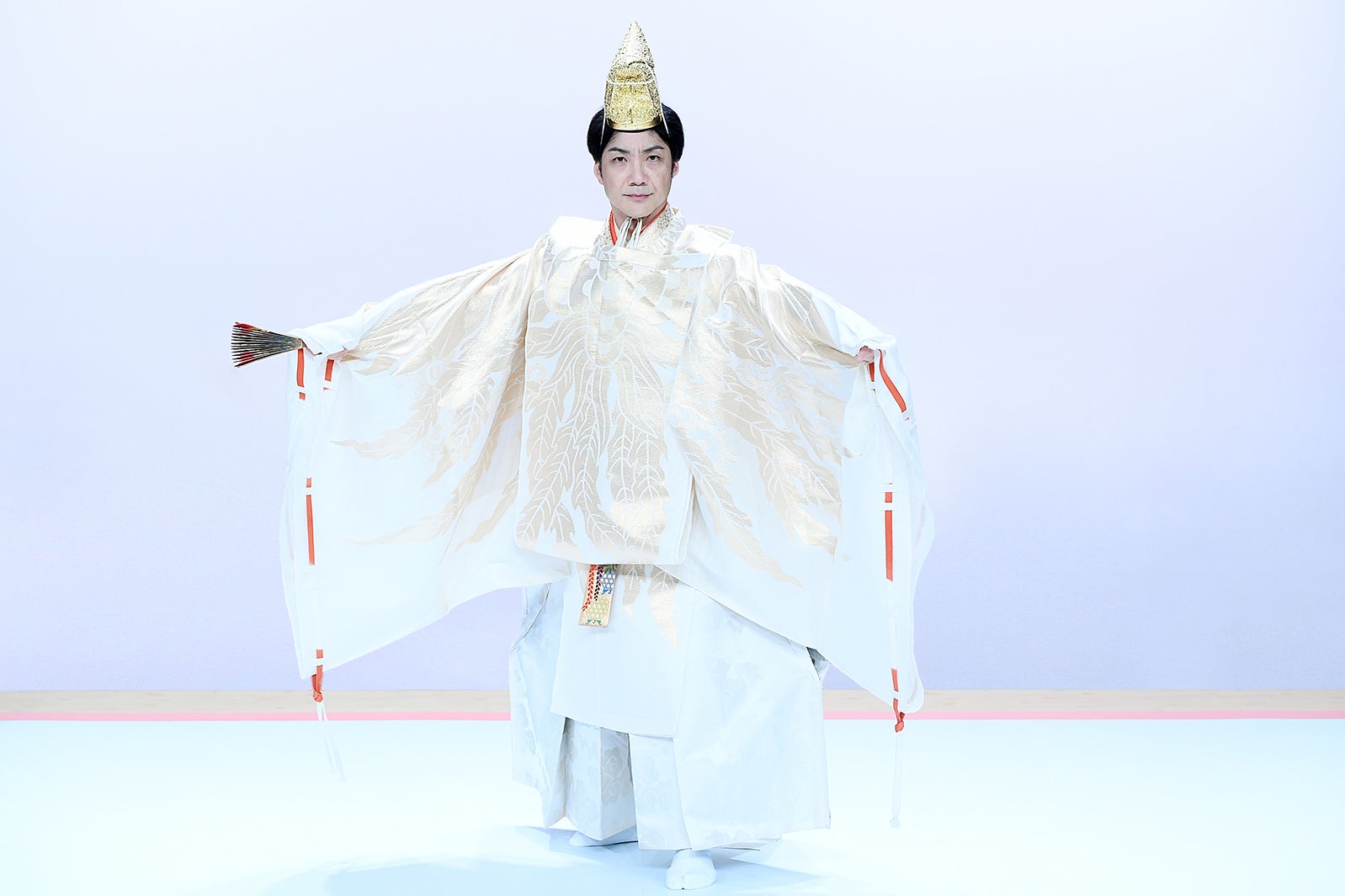 野村萬斎、娘・野村彩也子アナ地上波デビューに華を添える 「お笑いの日2020」で狂言披露