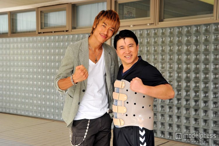 Gto にスギちゃん緊急復活 Exile Akiraと熱い抱擁 モデルプレス Gto にスギちゃん緊急復活 Exile Akiraと熱い抱擁 モデルプレス