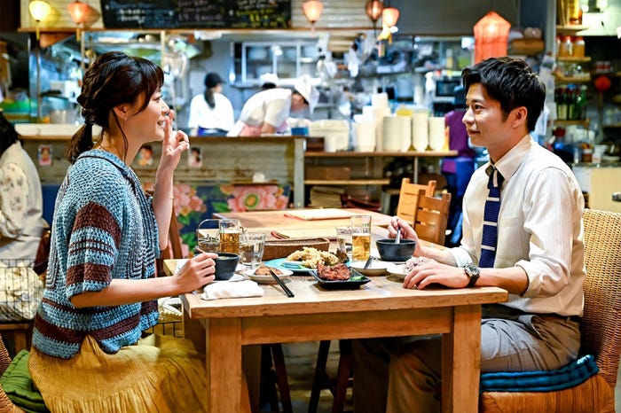上野樹里、田中圭/「持続可能な恋ですか?~父と娘の結婚行進曲~」第8話より(C)TBS