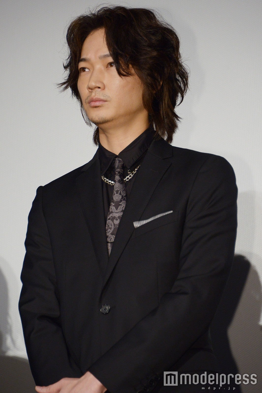 綾野剛　佐藤浩市　榮倉奈々　サイン入り生写真　ポラロイド 綾野剛 佐藤浩市 榮倉奈々 サイン入り生写真 ポラロイドの通販