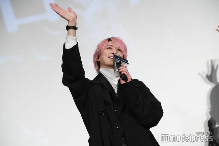 今日もファンサービスたっぷりの佐久間大介(C)モデルプレス