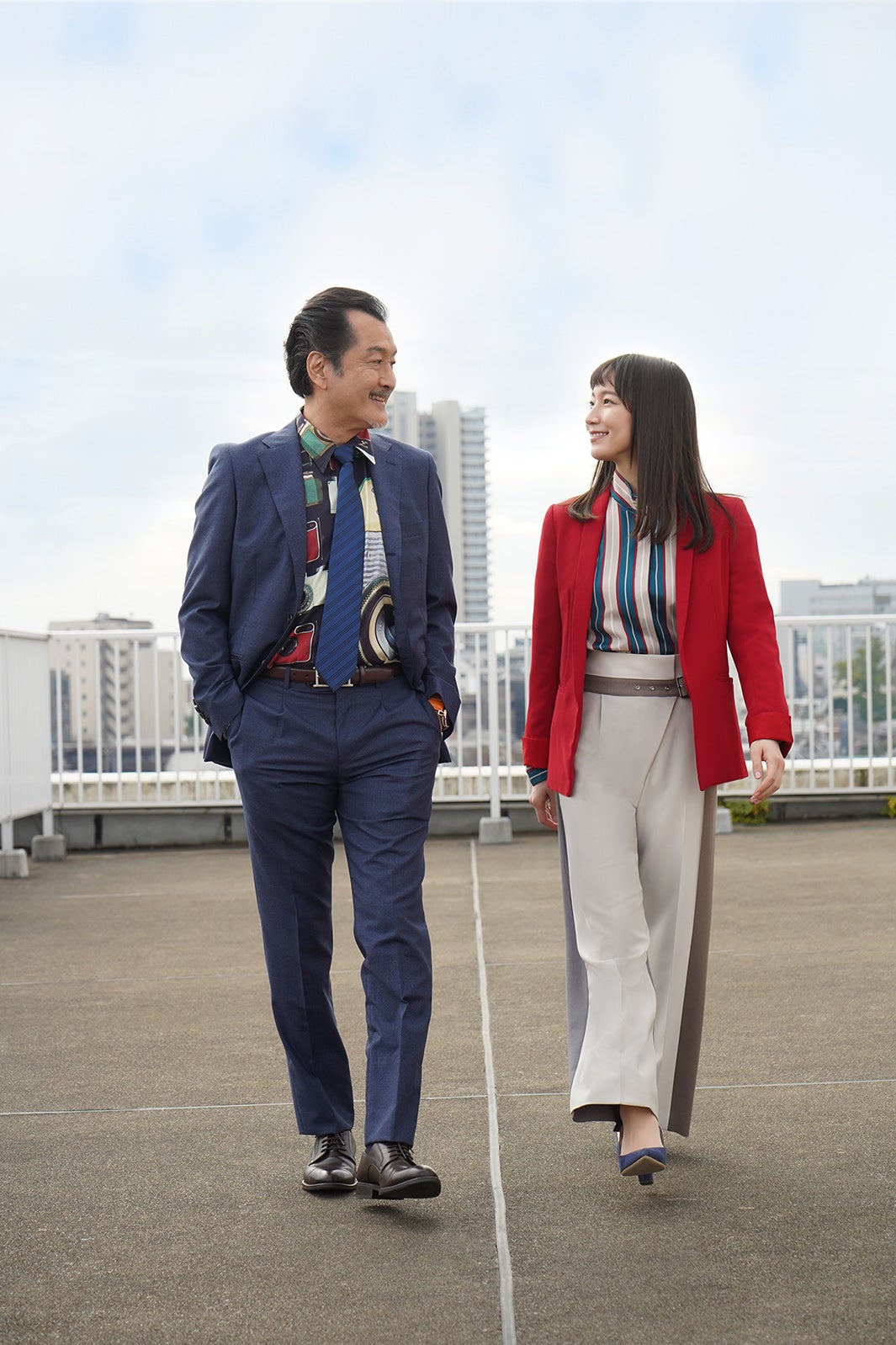 吉田鋼太郎、吉岡里帆（C）テレビ朝日
