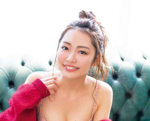 ふんわりバストに見惚れる 現役音大生みうらうみ、抜群プロポーションで魅了