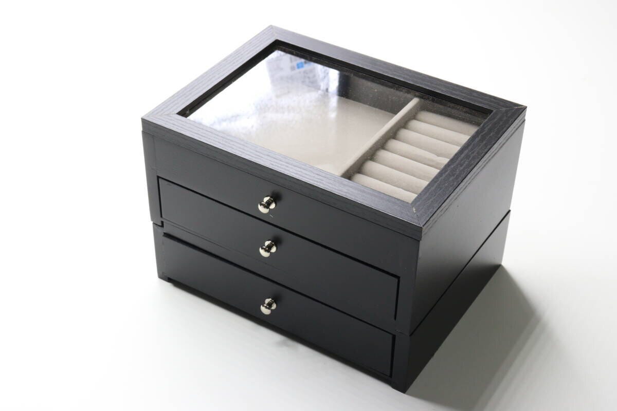 ダイソー　アクセサリーBOX（スタッキング用）　積み重ね