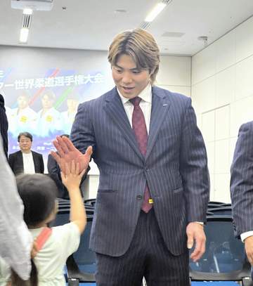 阿部きょうだい世界選手権へ意気込み 一二三は王座奪還「優勝して帰ってくる」詩は2連覇＆6度目V「五輪に向けて一番大事」パーク24壮行会