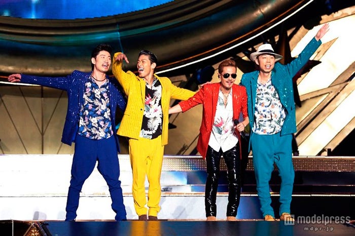 USA(右端)「EXILE LIVE TOUR 2015 “AMAZING WORLD”」最終公演より/画像提供:avex